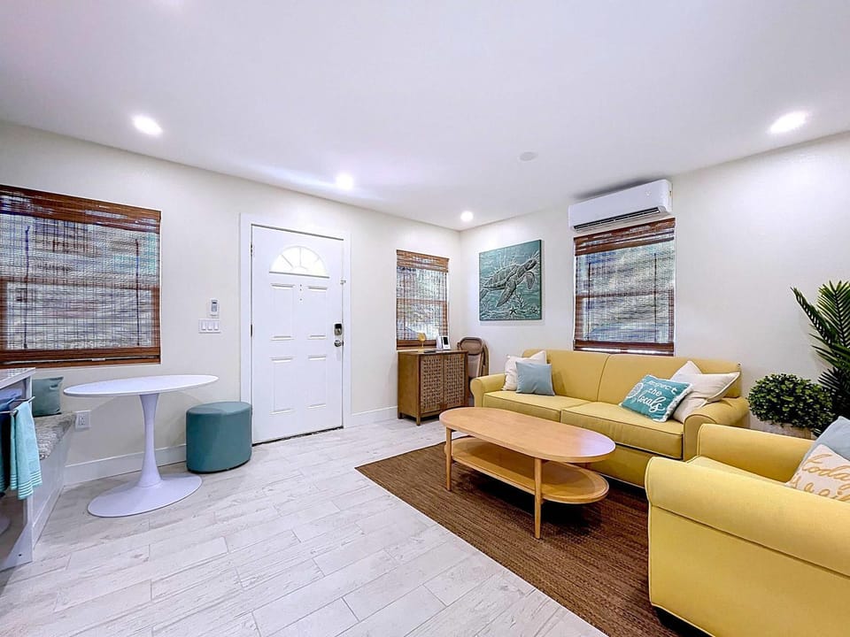 Just Beachy! One bed one bath charmer steps to beach House in Bradenton Beach