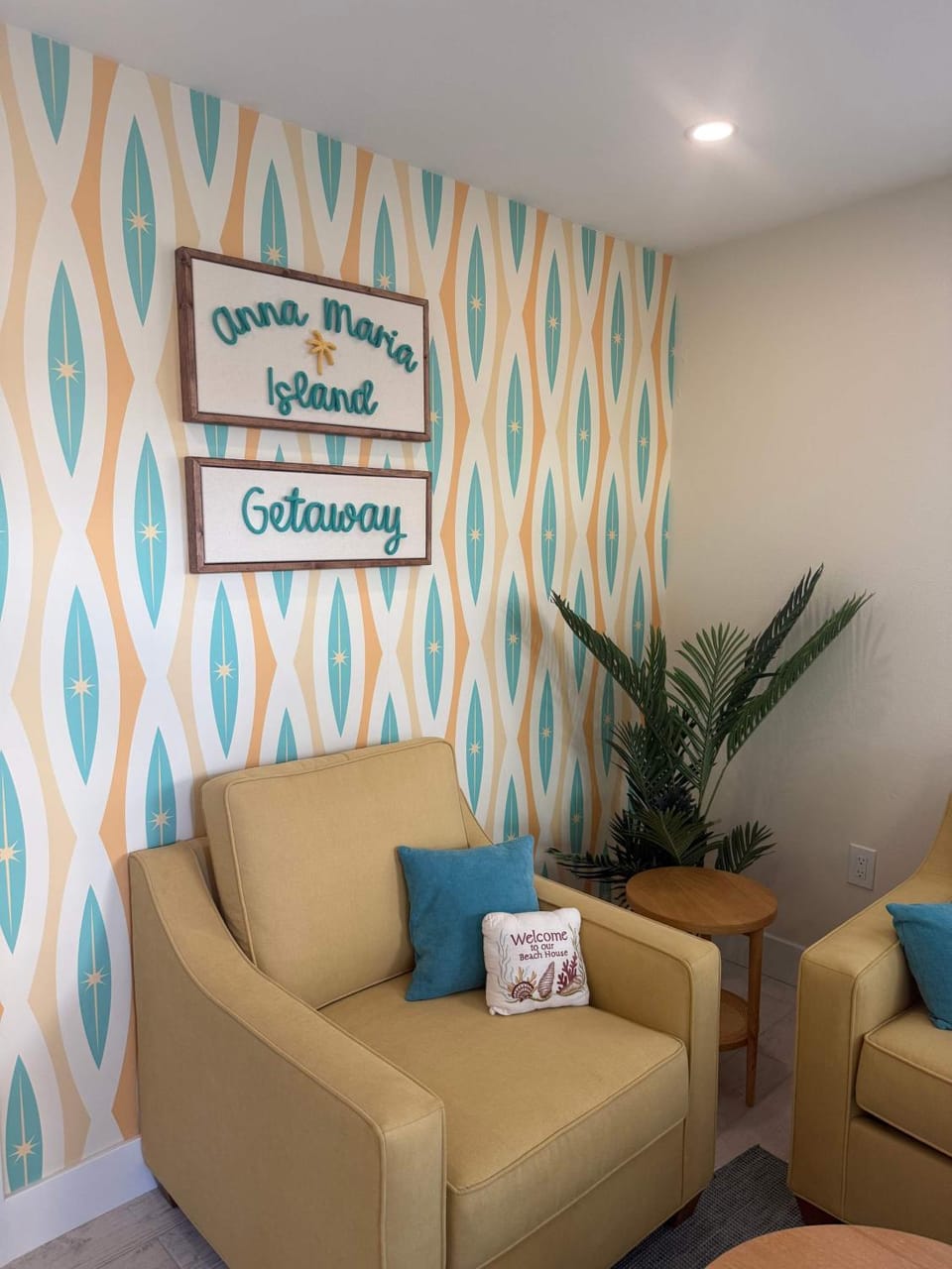 Beachy Keen! 1 bed 1 bath ground floor steps to beach House in Bradenton Beach