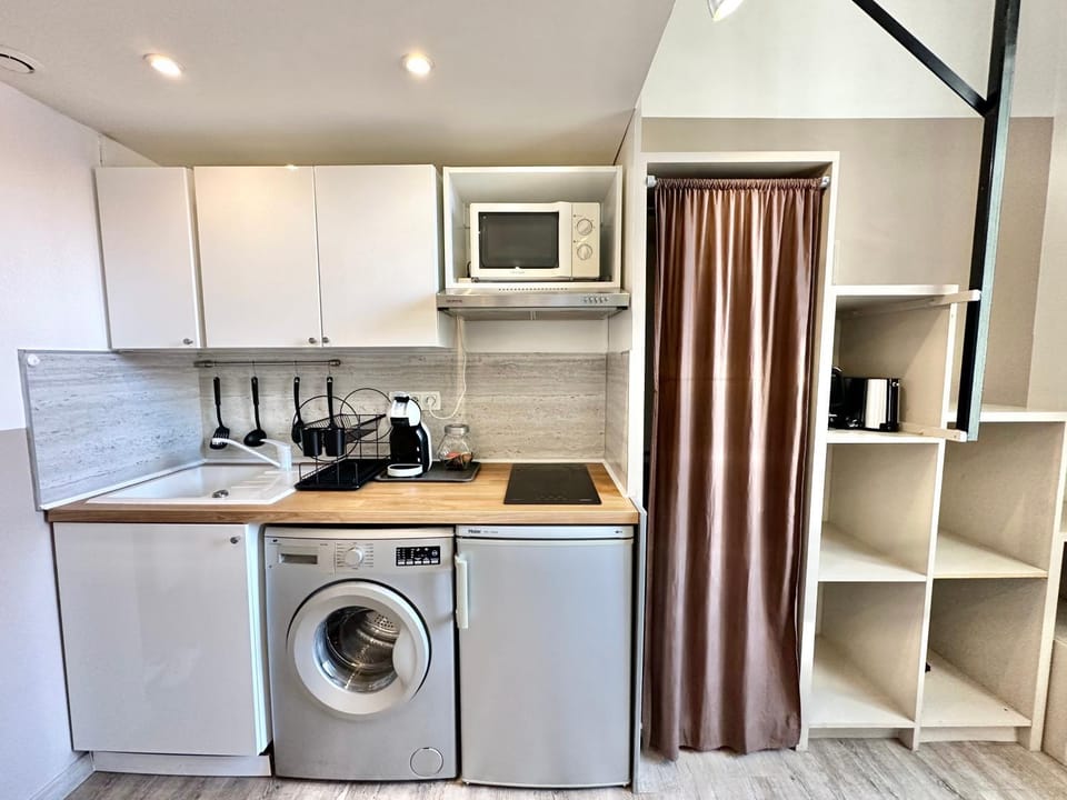Studio avec Clim à 100m plage - 15min centre ville Apartment in Nice