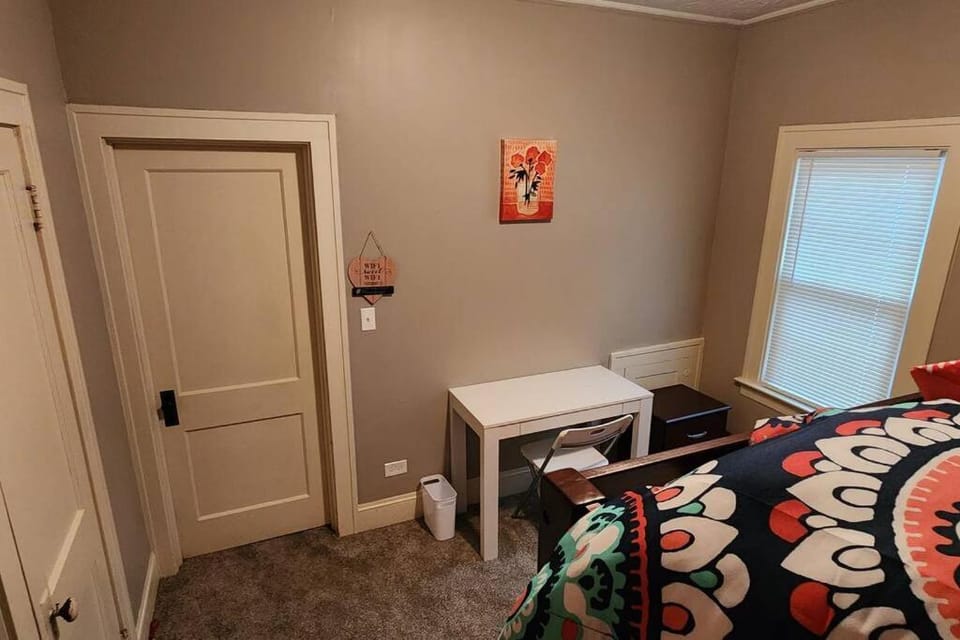 Comfy 3brd in Cleveland House in East Cleveland