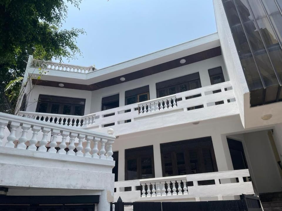 MercuryFM 103 Guest House - Colombo 3 Bed and Breakfast in Colombo