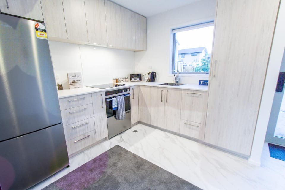 Kitchen or kitchenette, dishwasher, pet friendly, stove, toaster