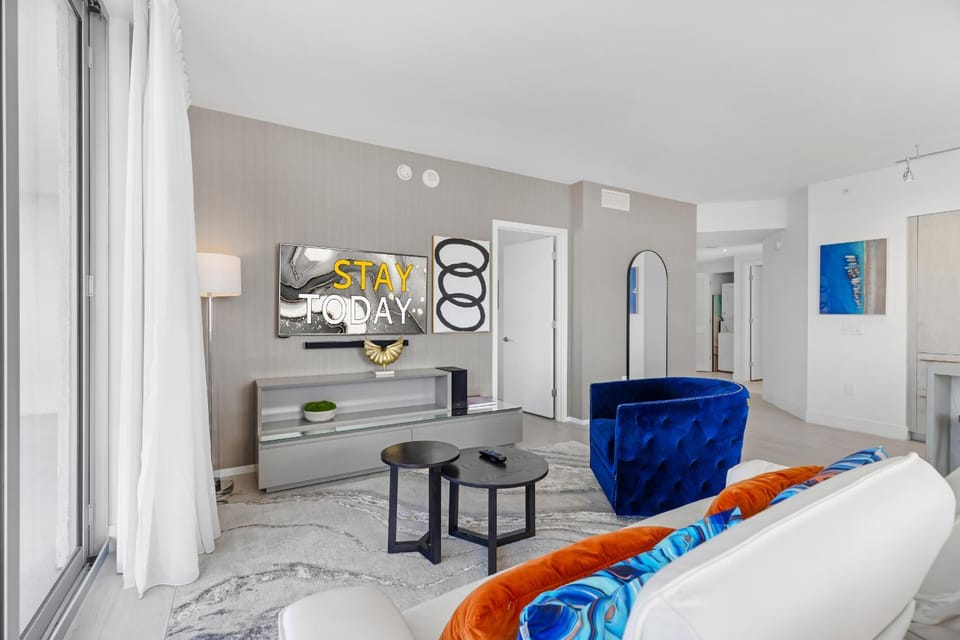 TV and multimedia, Living room, Seating area, air conditioner