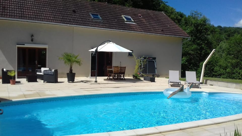 View (from property/room), Balcony/Terrace, Swimming pool