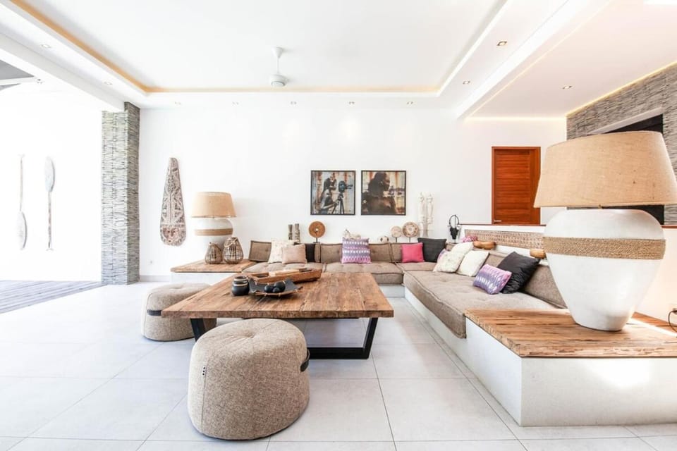 Luxury 6BR Villa, Canggu, 400m to Finns Beach Villa in North Kuta
