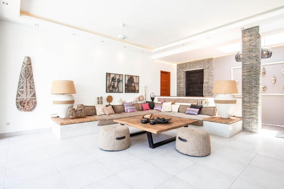 Luxury 6BR Villa, Canggu, 400m to Finns Beach Villa in North Kuta