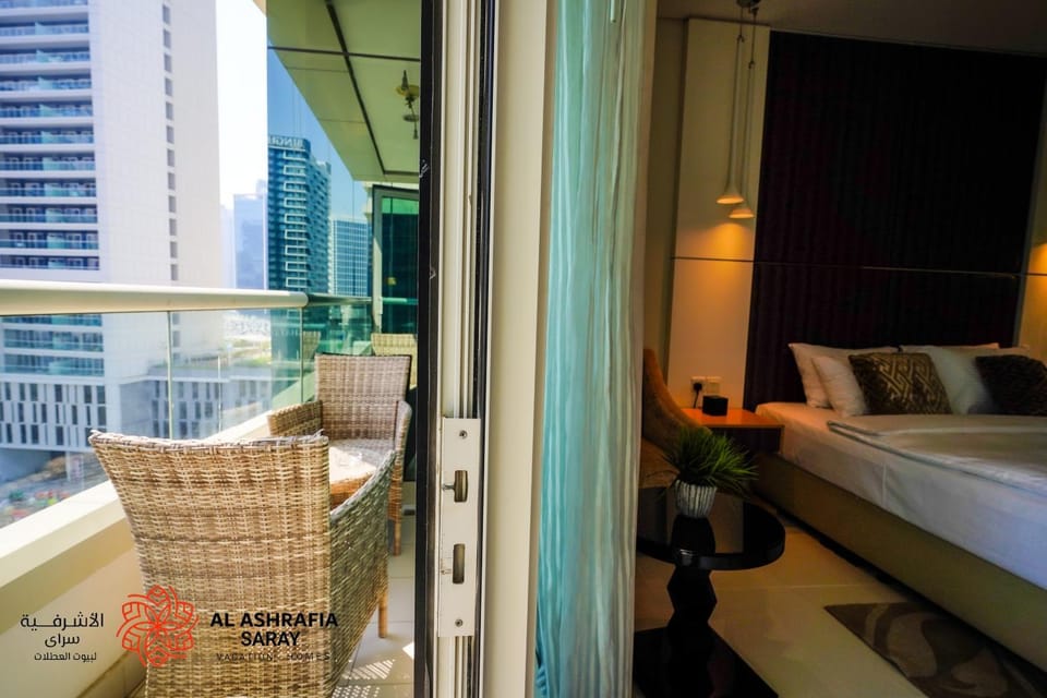 View (from property/room), Balcony/Terrace, Bedroom