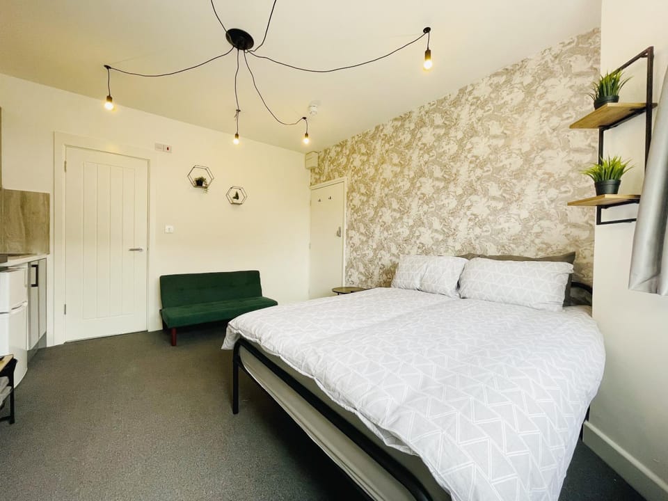 Bed, Photo of the whole room, Bedroom