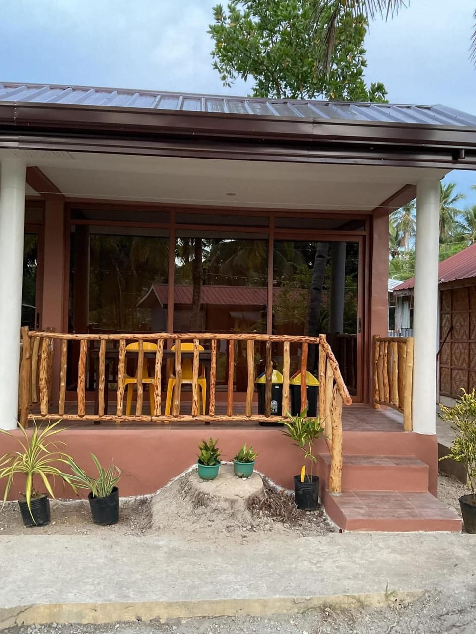 Property building, Garden, Balcony/Terrace