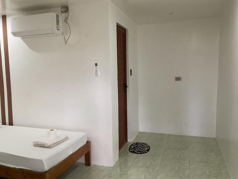 Bathroom, Bedroom, air conditioner