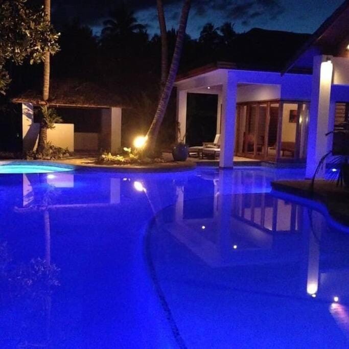Property building, Night