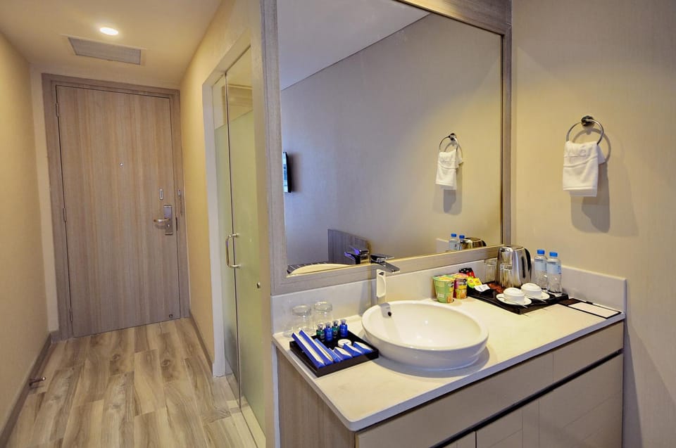 Bathroom, towels