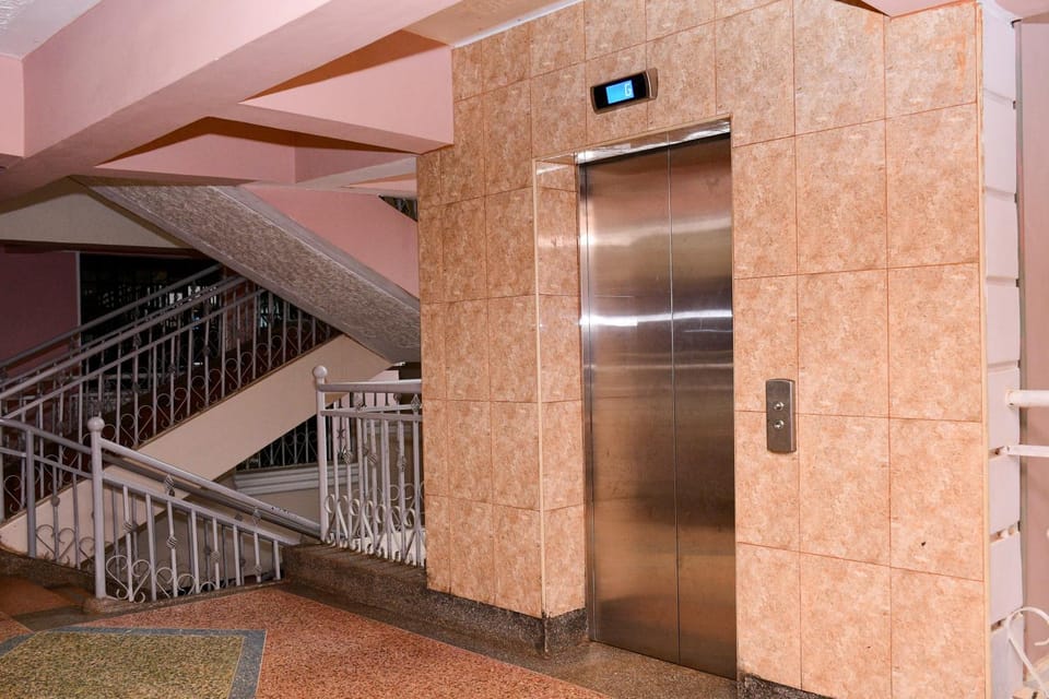 Property building, Area and facilities, Facility for disabled guests, elevator, acessibility