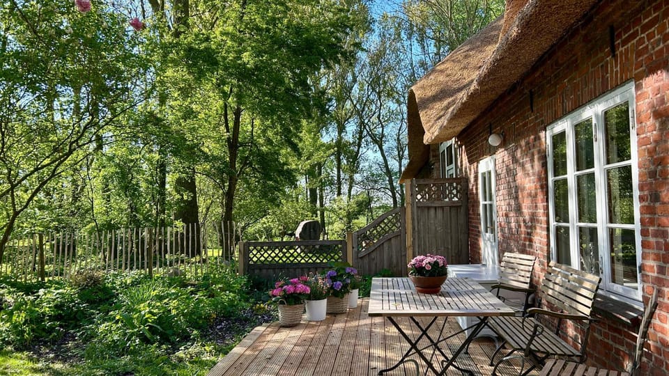 Garden, Balcony/Terrace, Dining area, Garden view