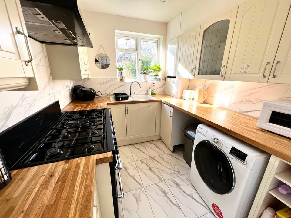 Kitchen or kitchenette, minibar, pet friendly, stove, toaster, washing machine