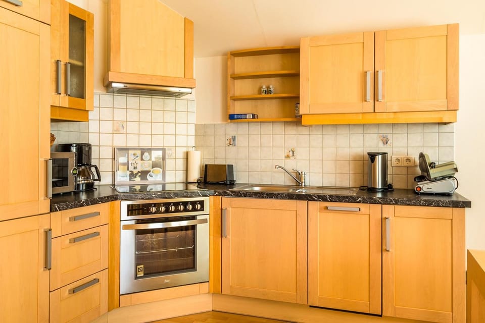Coffee/tea facilities, Kitchen or kitchenette, dishwasher, minibar, pet friendly, stove, toaster