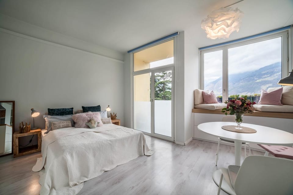 Living room, Bedroom