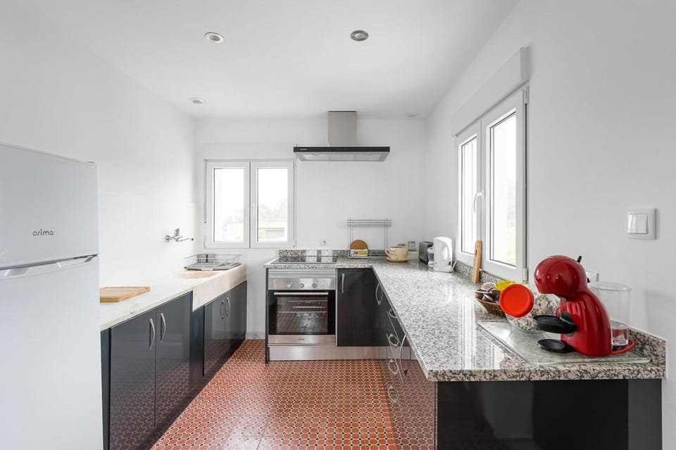 Retro-modern retreat in Esposende House in Viana do Castelo District