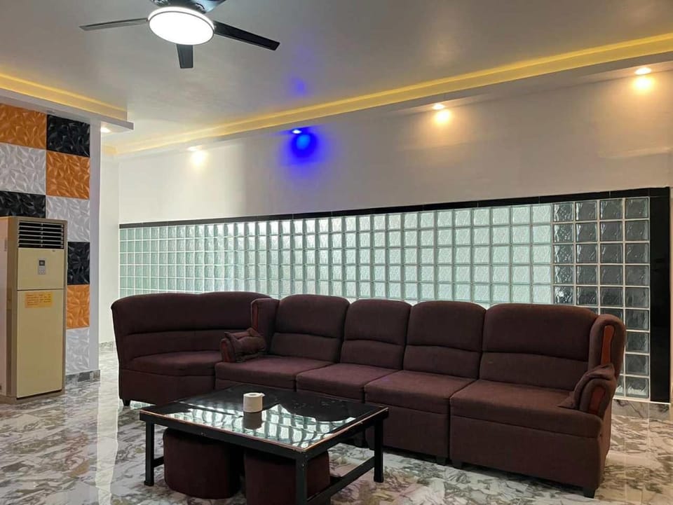 Shiri Hotel Pool Villa 2 쉬리호텔 풀빌라 2 Apartment hotel in Calabarzon