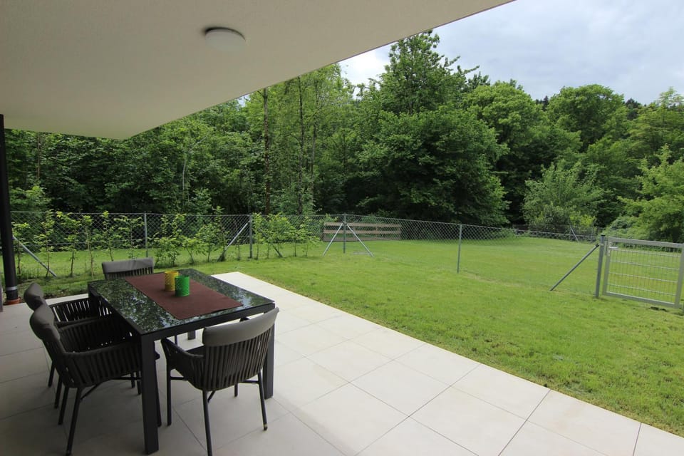 Garden, Balcony/Terrace