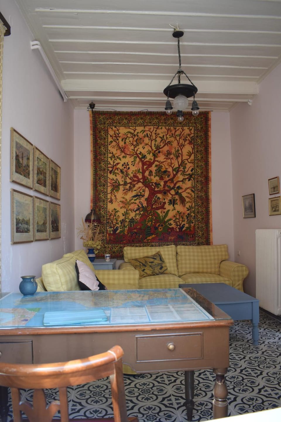 Living room, Dining area