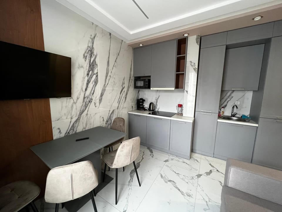 TV and multimedia, Kitchen or kitchenette, stove