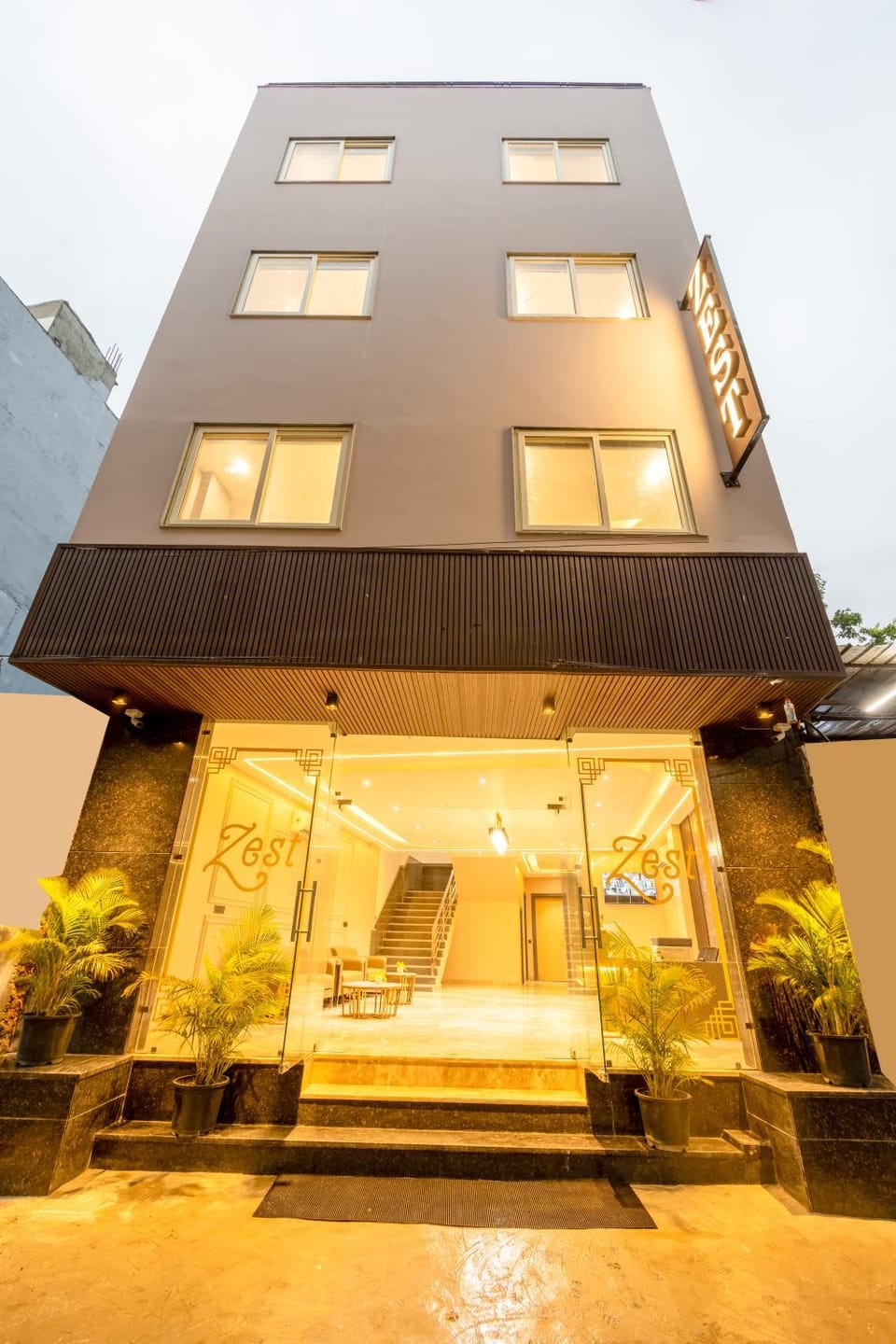 Facade/entrance