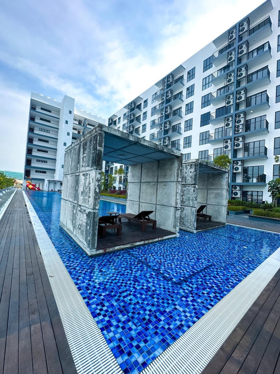 Swimming pool