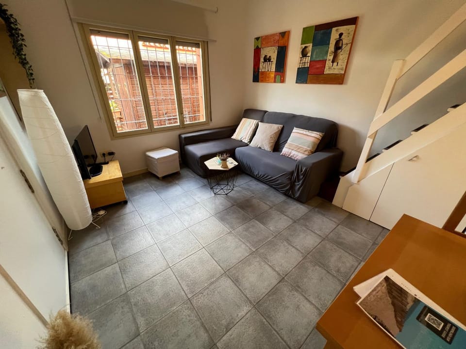 Communal lounge/ TV room, Living room