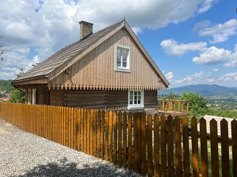 Property building, Day, Natural landscape, Mountain view