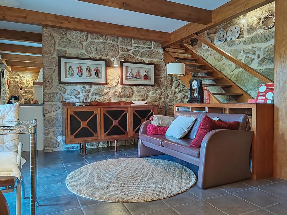 Communal lounge/ TV room, Living room, Seating area