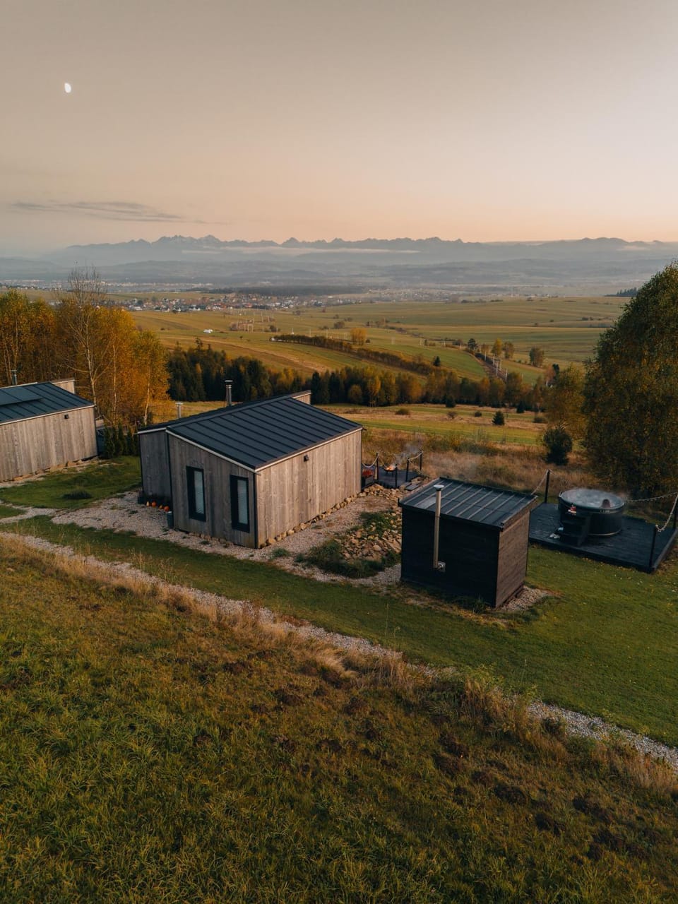 Property building, Day, Natural landscape