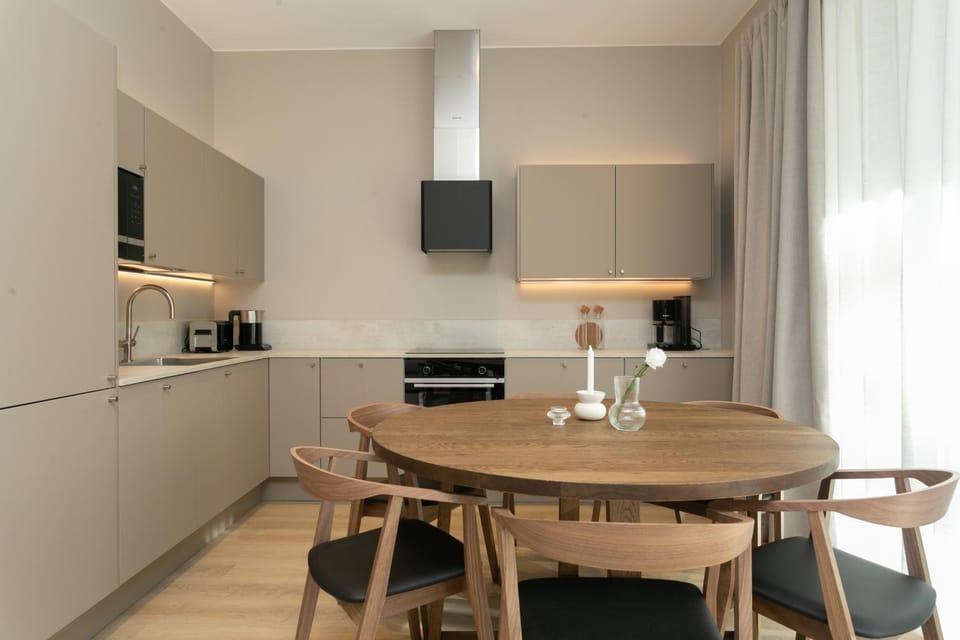 Coffee/tea facilities, Kitchen or kitchenette, Dining area, minibar, pet friendly, stove, toaster
