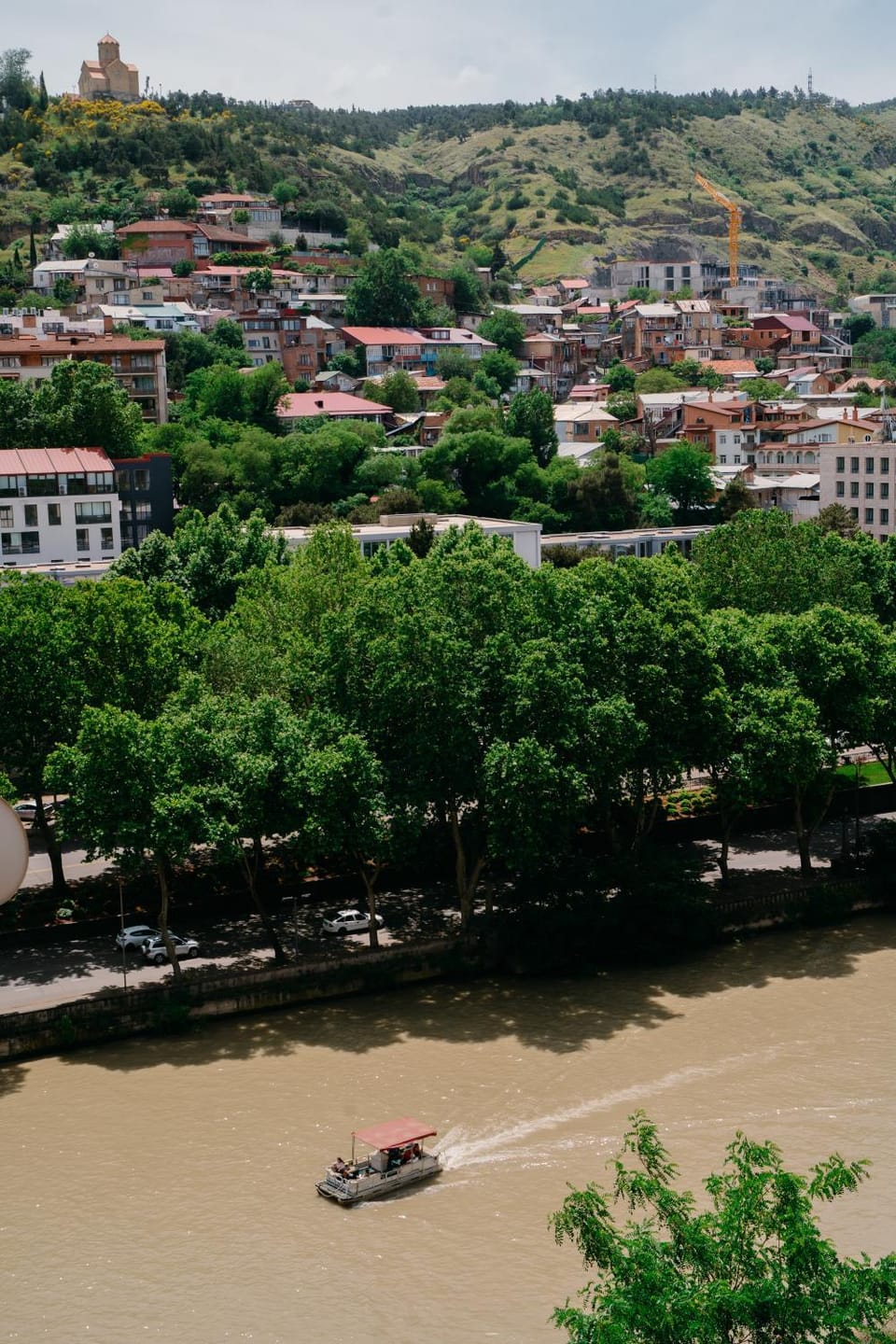 Nearby landmark, City view, Mountain view, River view