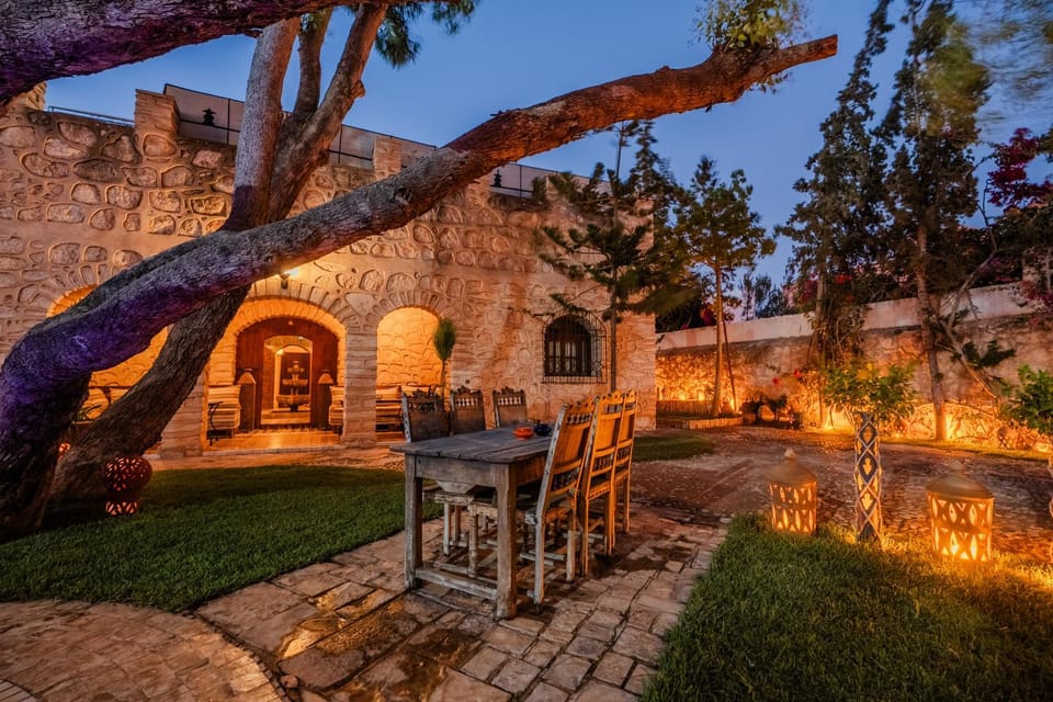 Patio, Day, Dining area, Garden view