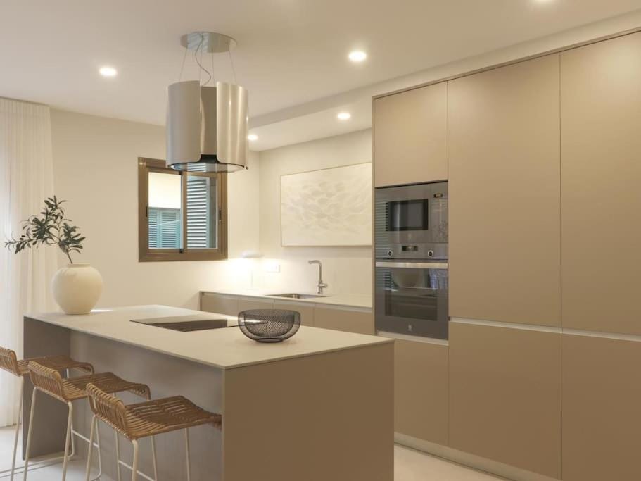 Kitchen or kitchenette, minibar, pet friendly, stove