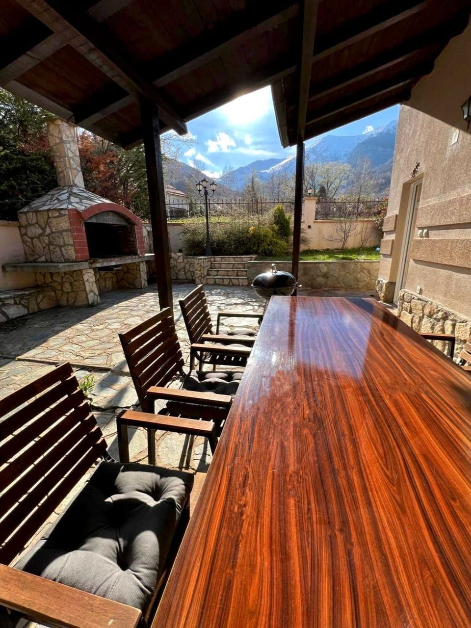 Patio, Mountain view