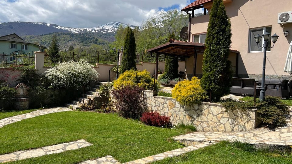 Property building, Garden