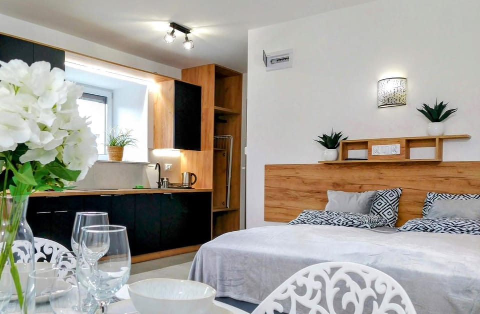 nowy Rustykalny apartament z tarasem - Willa Sowia Apartment in Lower Silesian Voivodeship