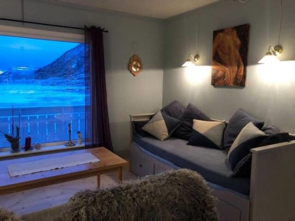 View (from property/room), Living room, Seating area