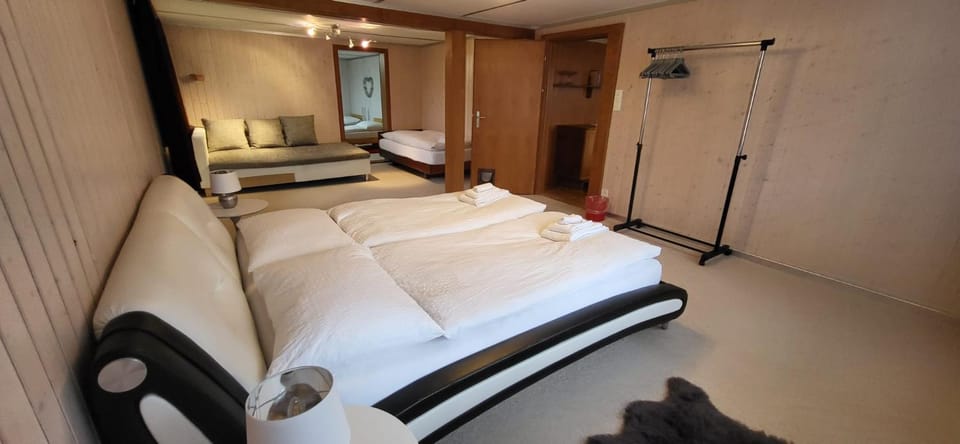 Bed, Photo of the whole room, Bedroom, wardrobe