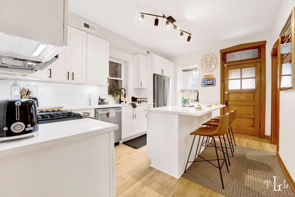 Kitchen or kitchenette, dishwasher, minibar, pet friendly, stove, toaster, kitchen