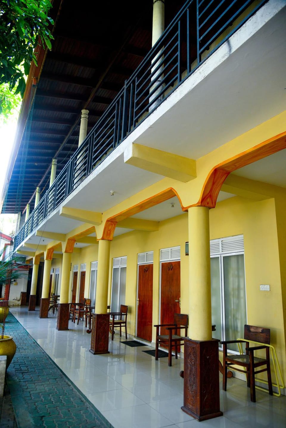 Hotel Prasanna Bed and Breakfast in Sri Lanka