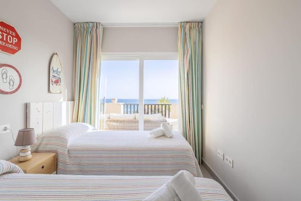 OleHolidays 244 Romana Playa vistas al mar Apartment in Marbella