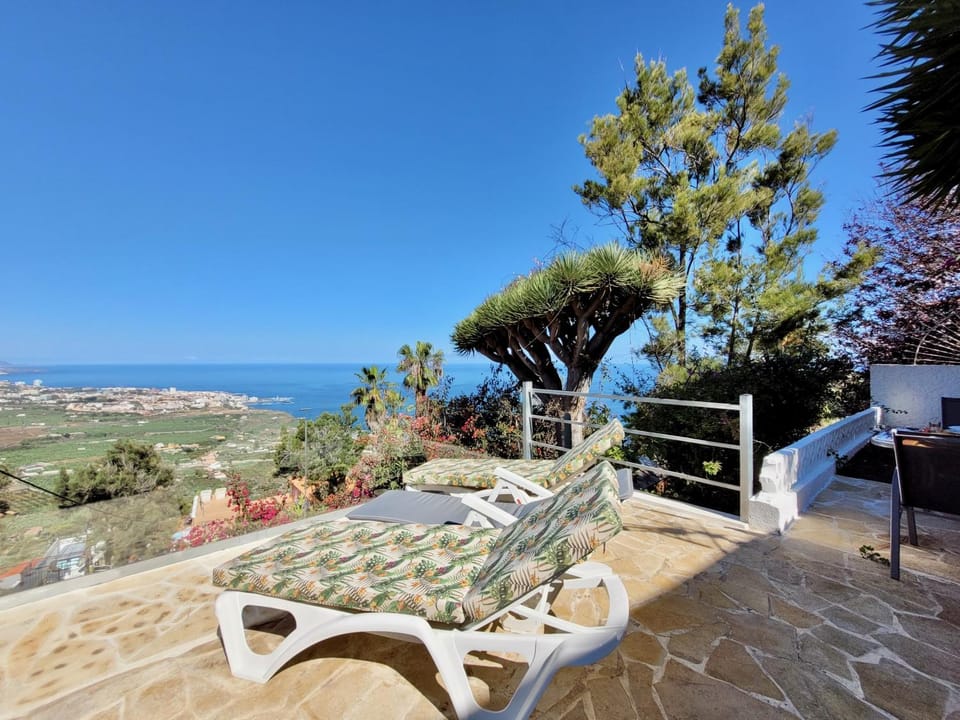 Natural landscape, View (from property/room), Balcony/Terrace, Balcony/Terrace, Sea view, sunbed
