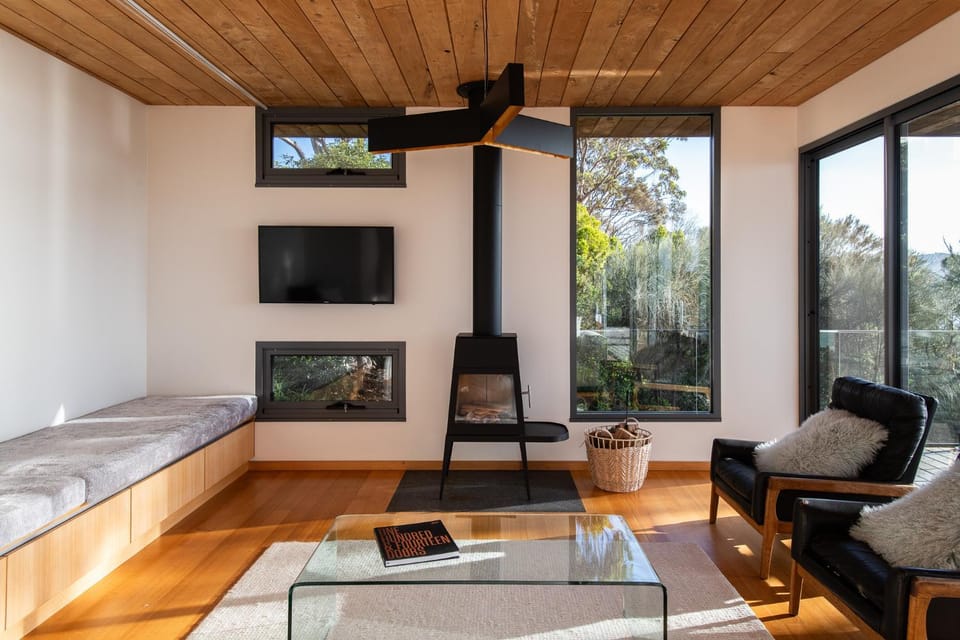 The Edge House in Binalong Bay
