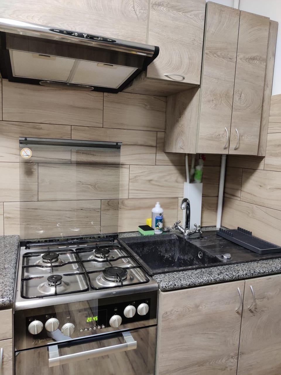 Kitchen or kitchenette, pet friendly, stove
