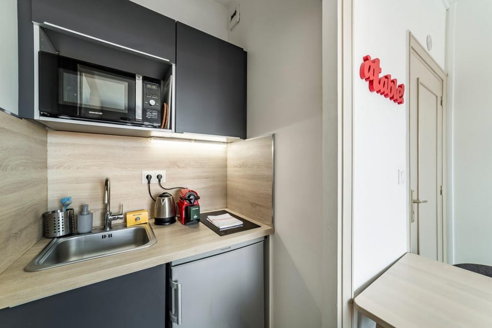 Kitchen or kitchenette