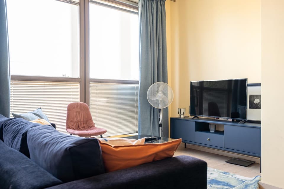 Communal lounge/ TV room, Living room