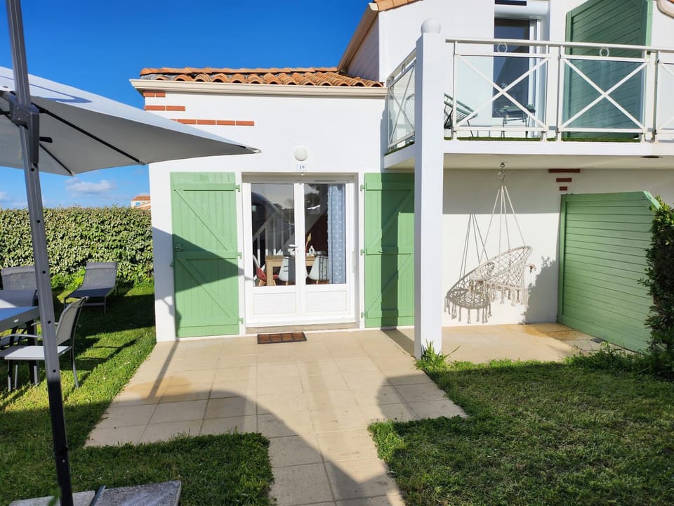 Garden, Garden, Balcony/Terrace, Balcony/Terrace, Garden view